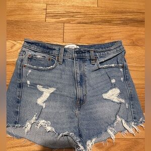 Abercrombie high rise mom short
